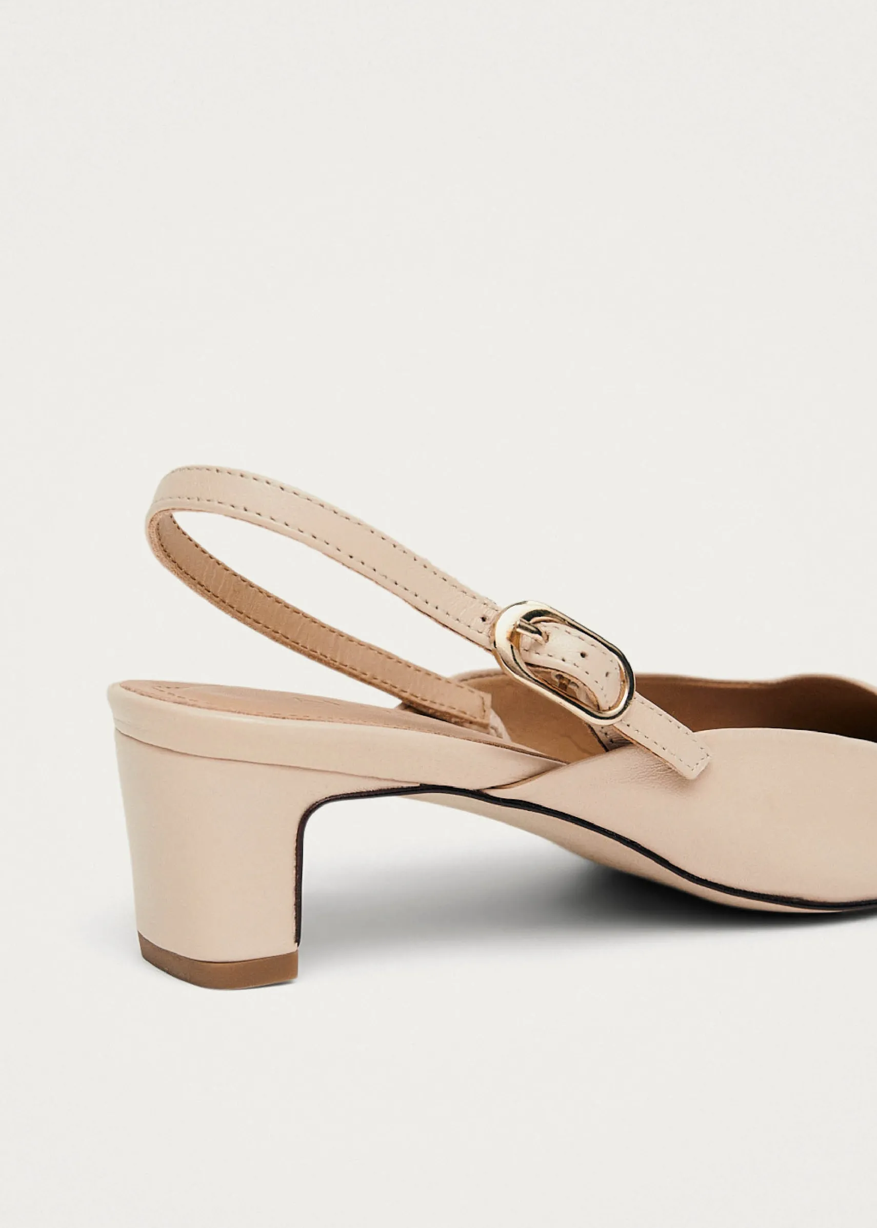 ALOHAS Lindy Bicolor Cream Black Leather Pumps